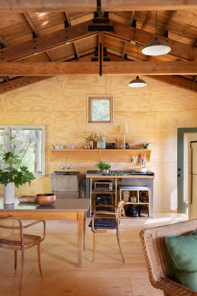 Steal This Look: A Modular Salvaged Kitchen in Sonoma